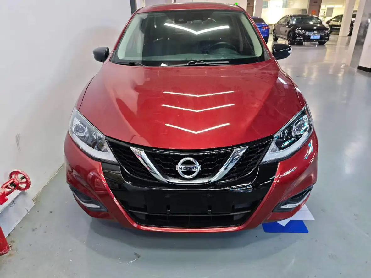 Nissan Tiida  из Китая