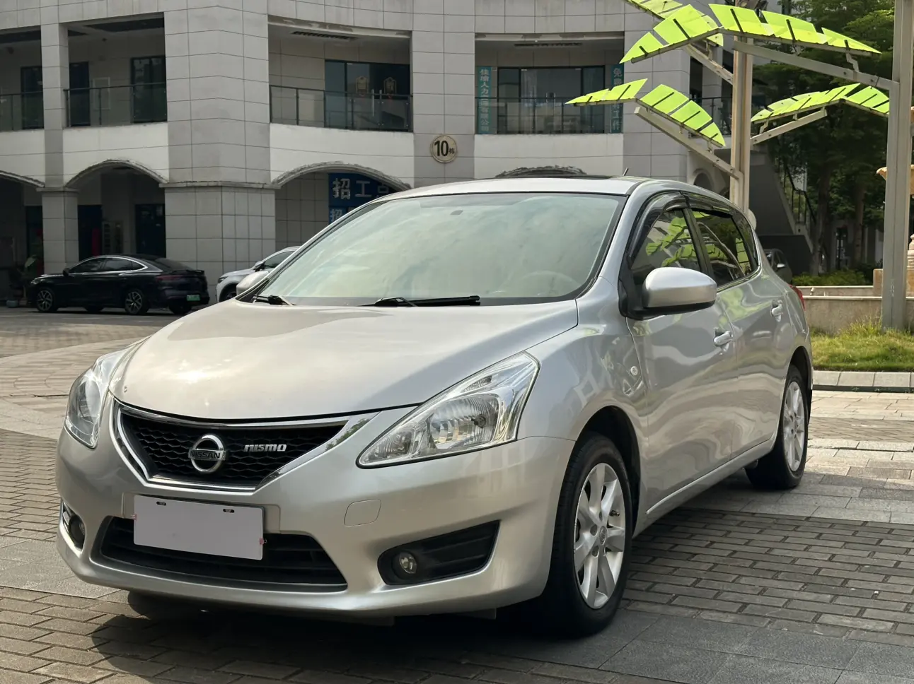 Nissan Tiida  из Китая