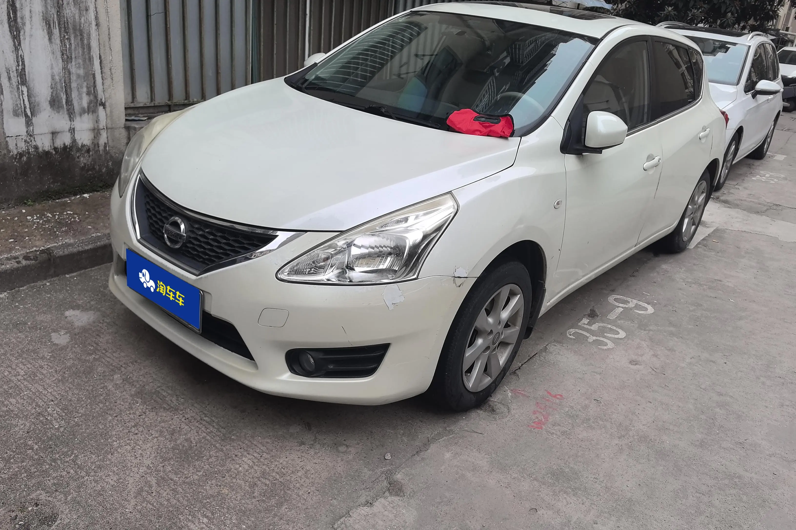 Nissan Tiida  из Китая