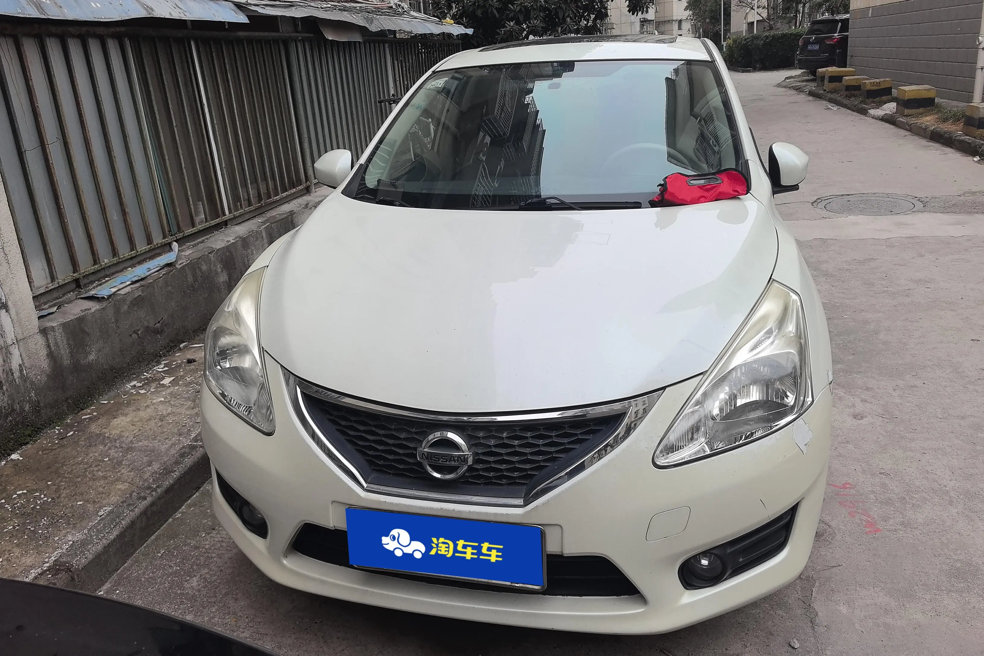 Nissan Tiida  из Китая