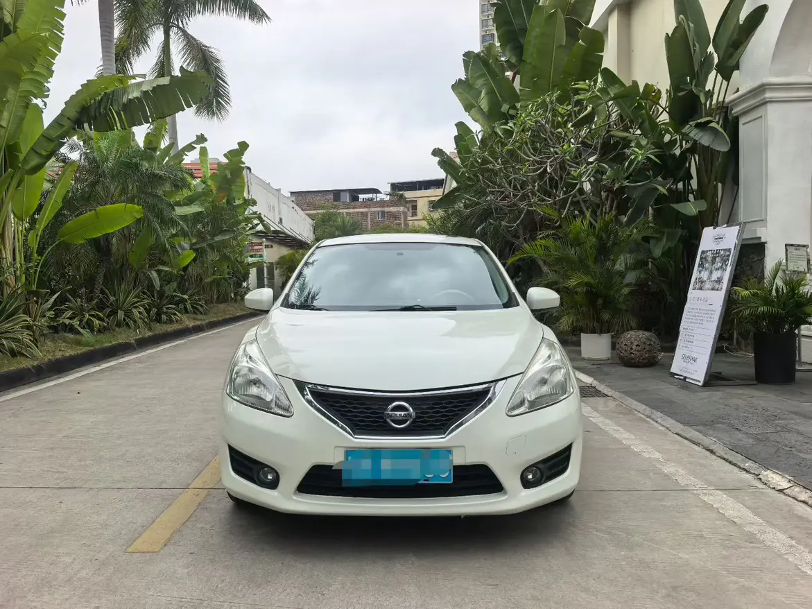 Nissan Tiida  из Китая