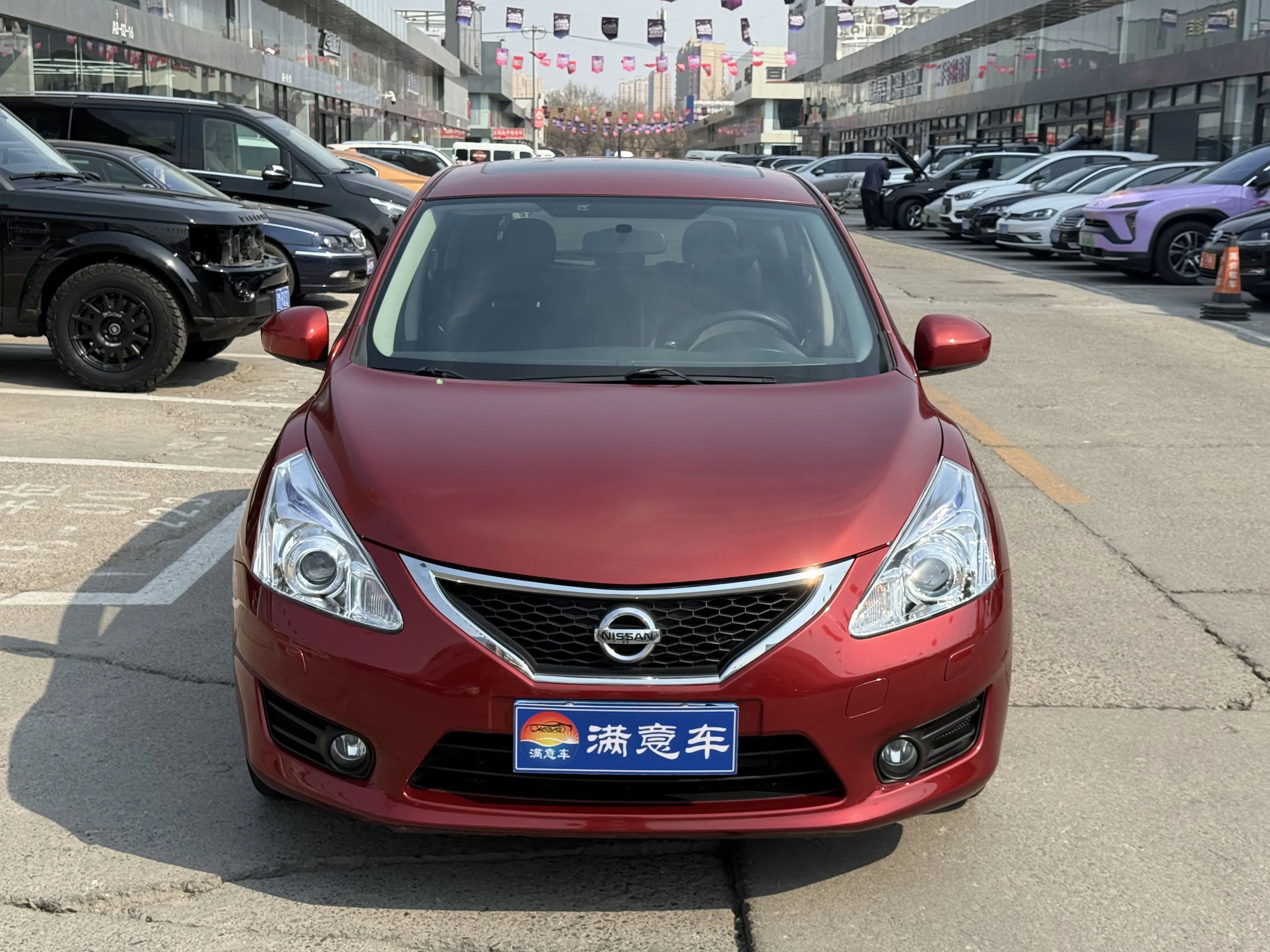 Nissan Tiida  из Китая