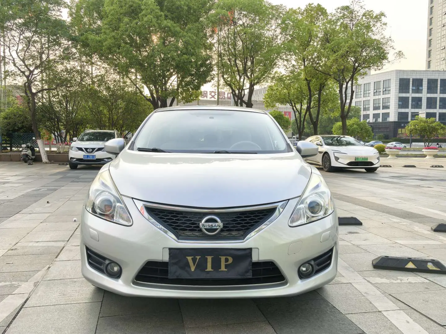 Nissan Tiida  из Китая