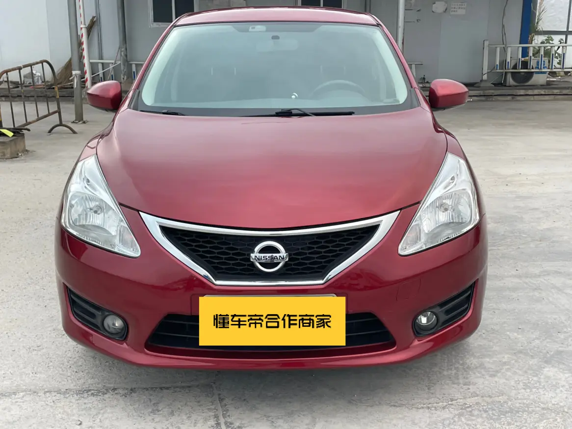 Nissan Tiida  из Китая