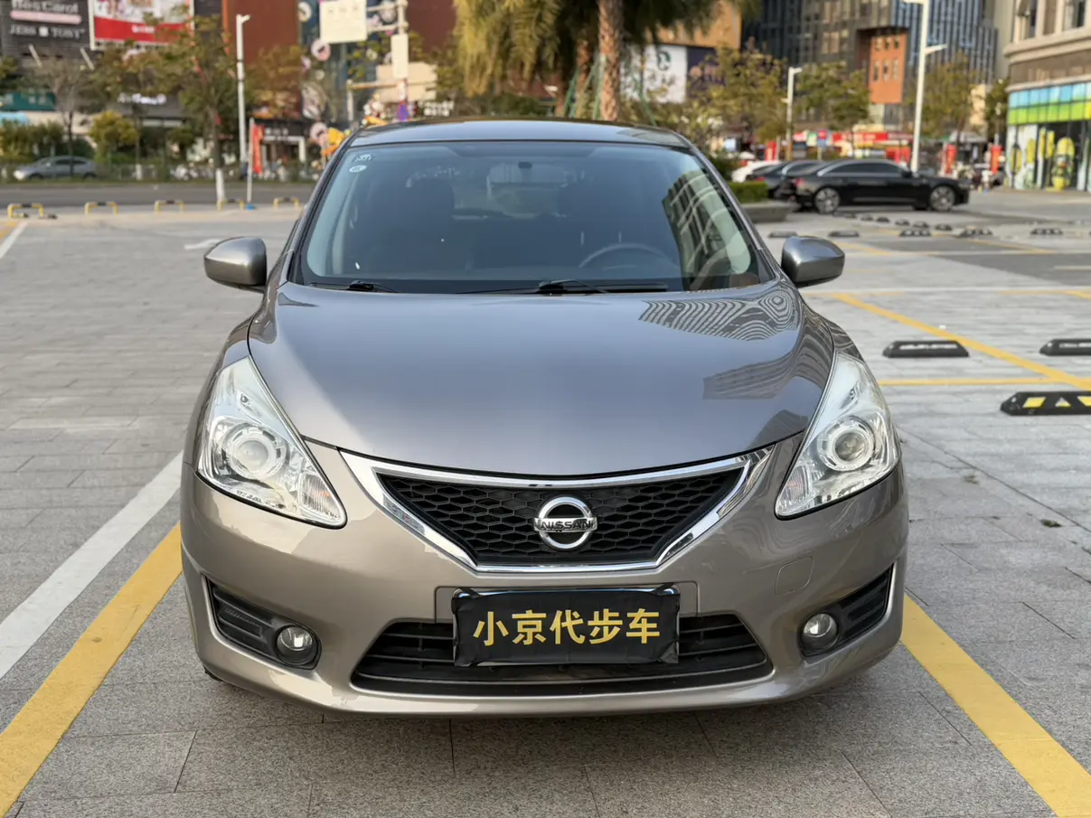Nissan Tiida  из Китая
