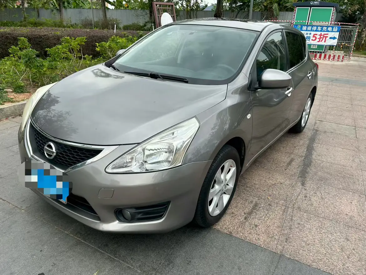 Nissan Tiida  из Китая