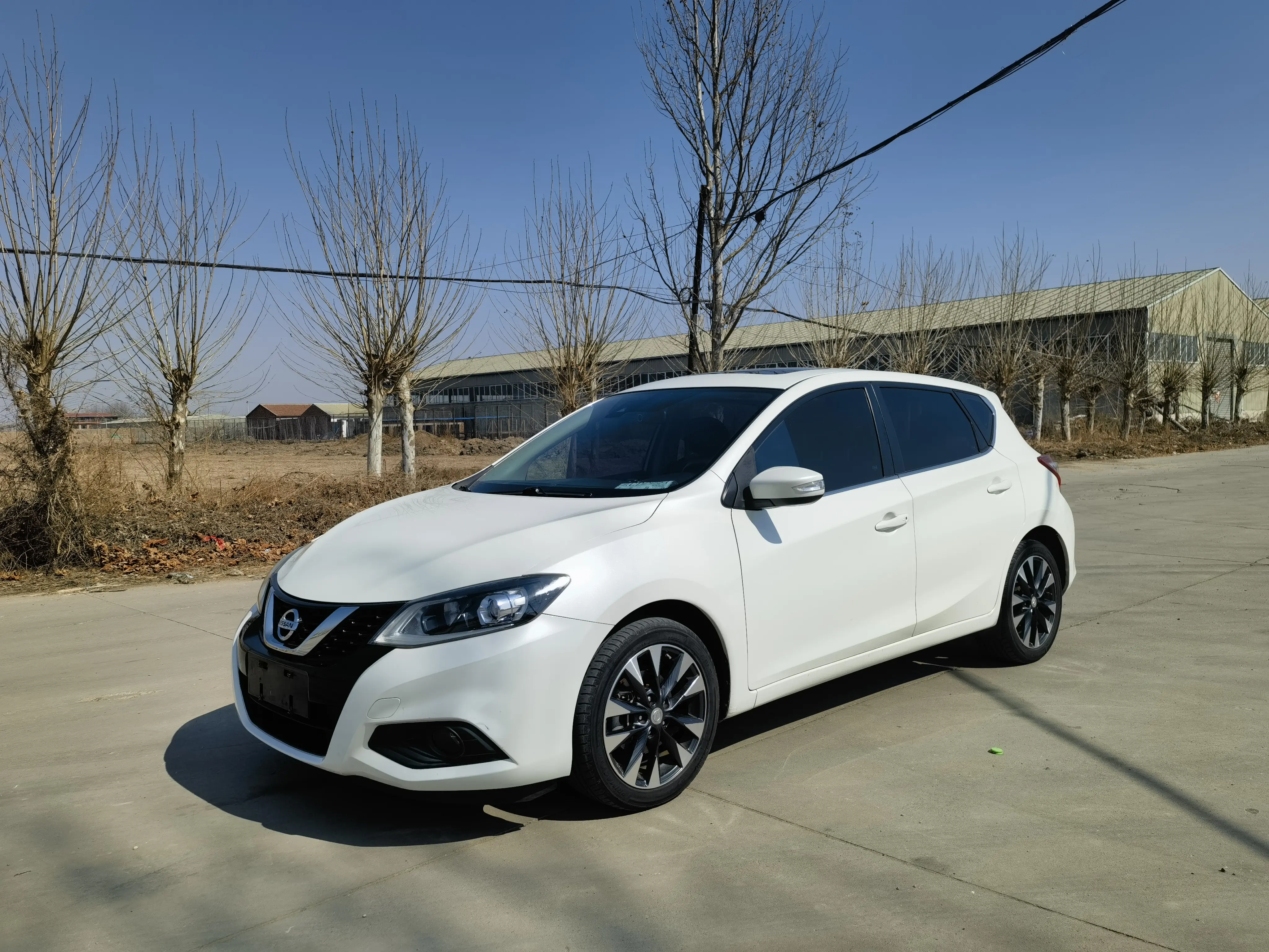 Nissan Tiida  из Китая