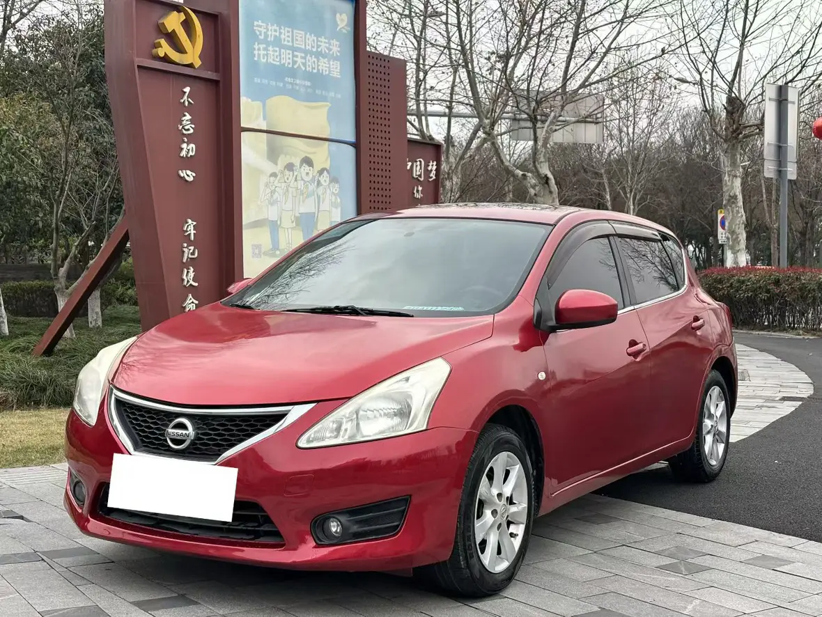 Nissan Tiida  из Китая