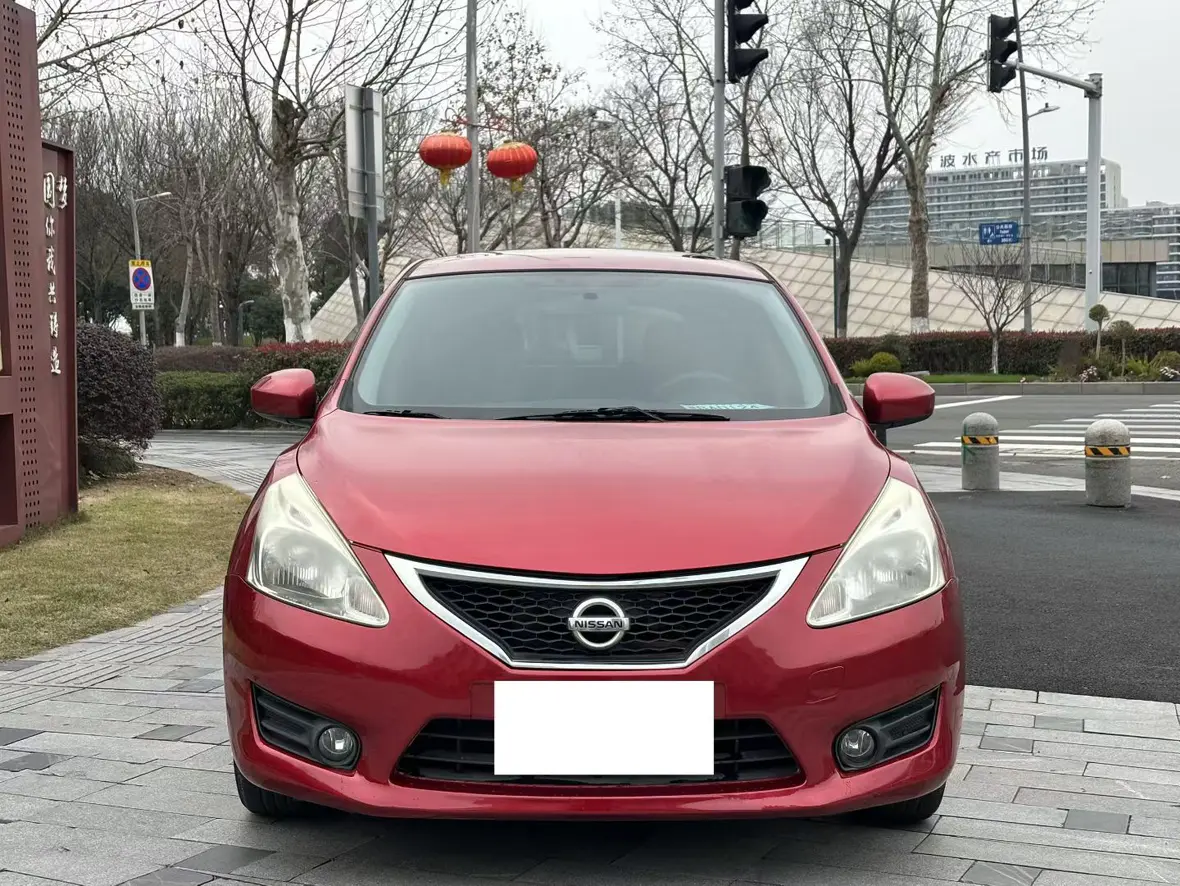 Nissan Tiida  из Китая