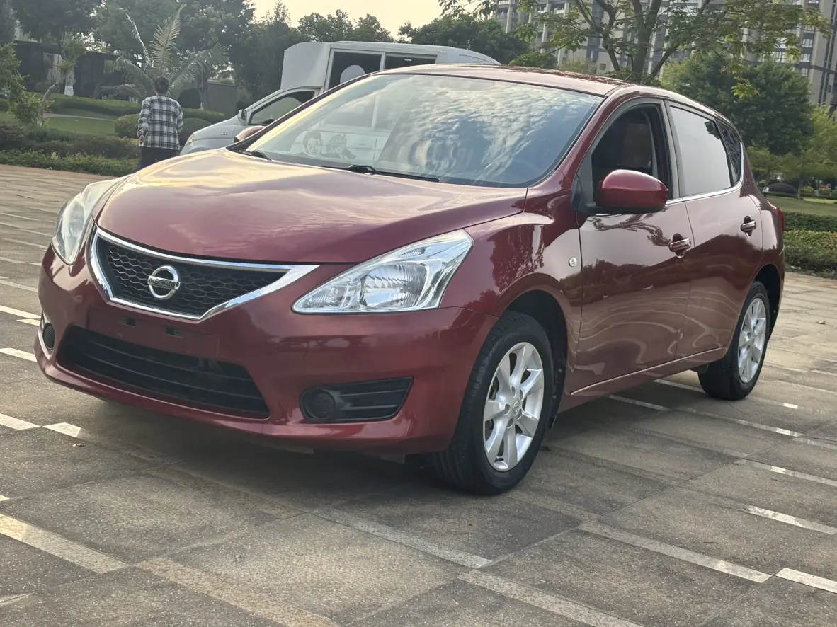 Nissan Tiida  из Китая