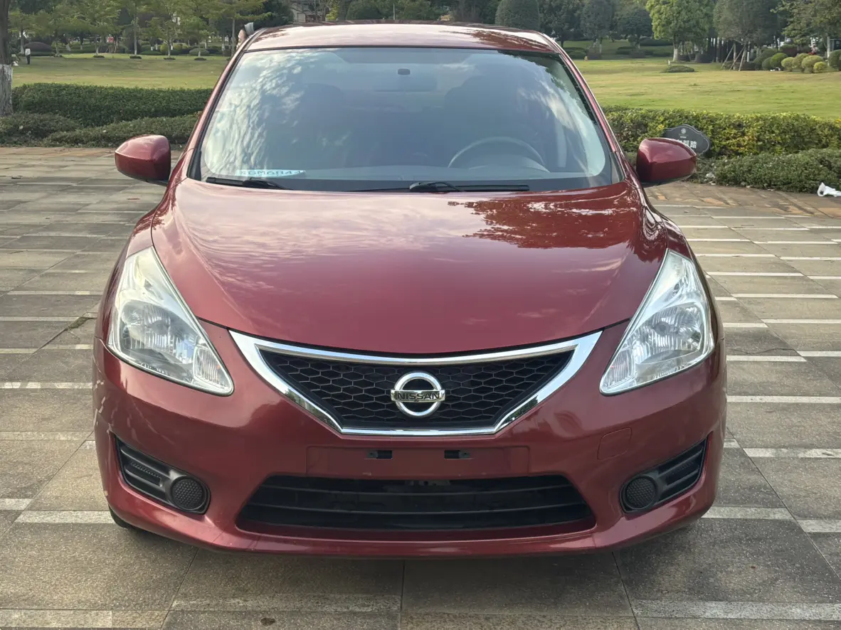 Nissan Tiida  из Китая