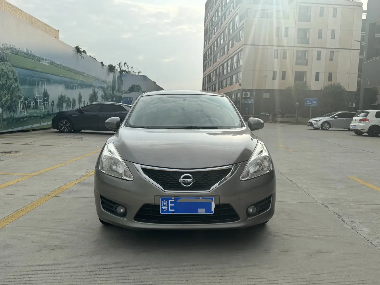 Nissan Tiida  из Китая