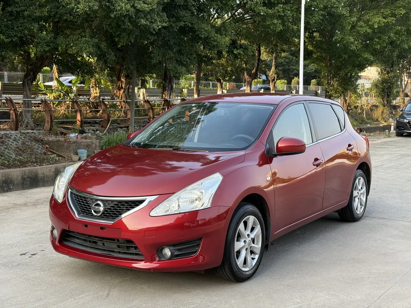 Nissan Tiida  из Китая