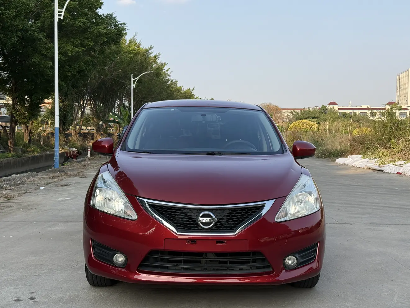 Nissan Tiida  из Китая