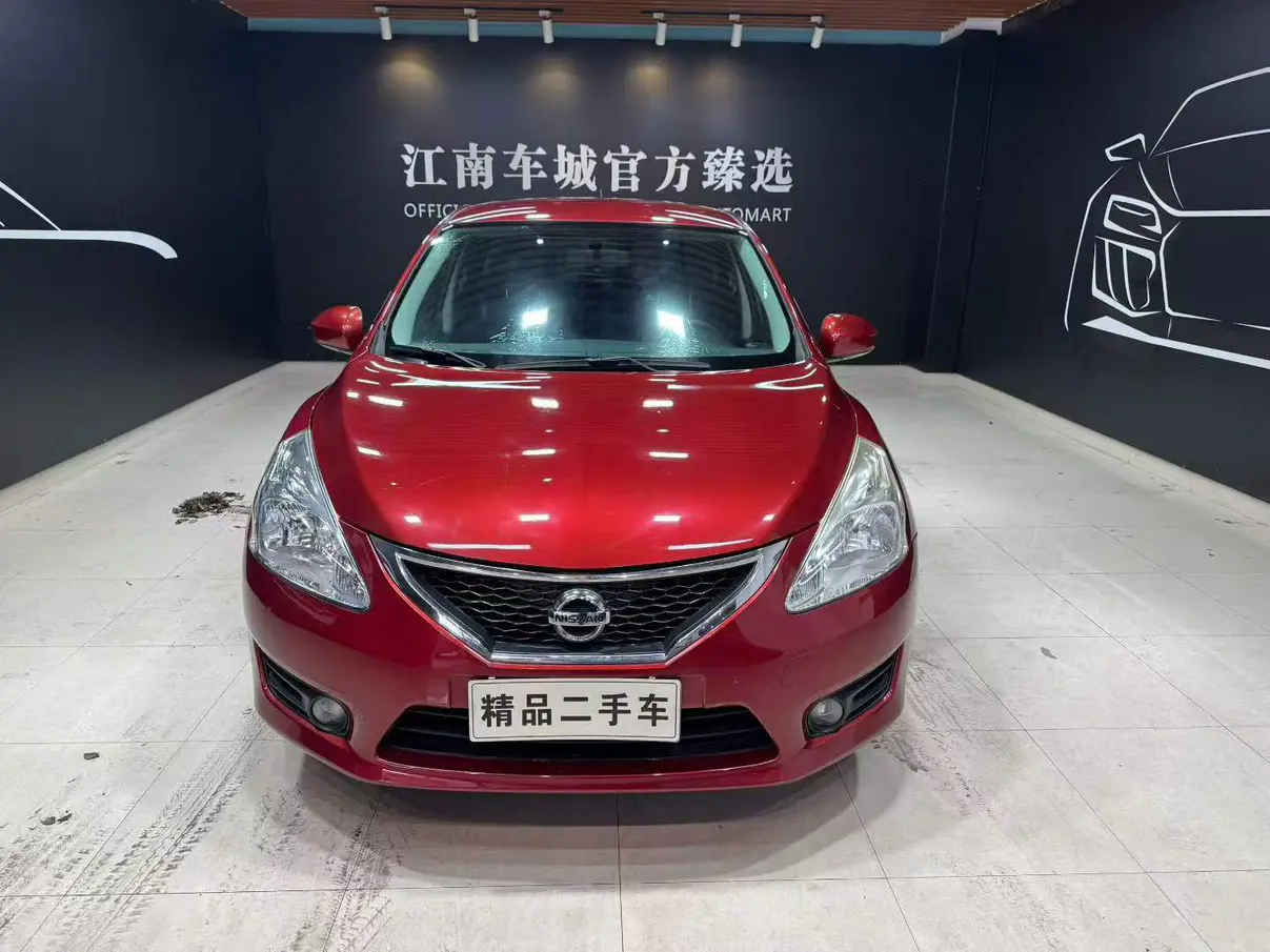 Nissan Tiida  из Китая