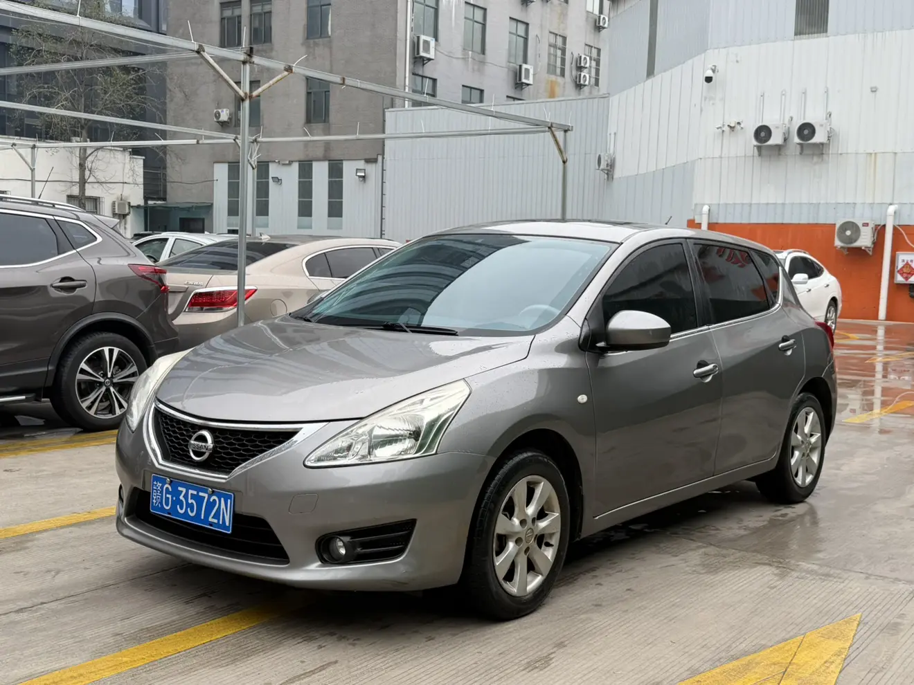 Nissan Tiida  из Китая
