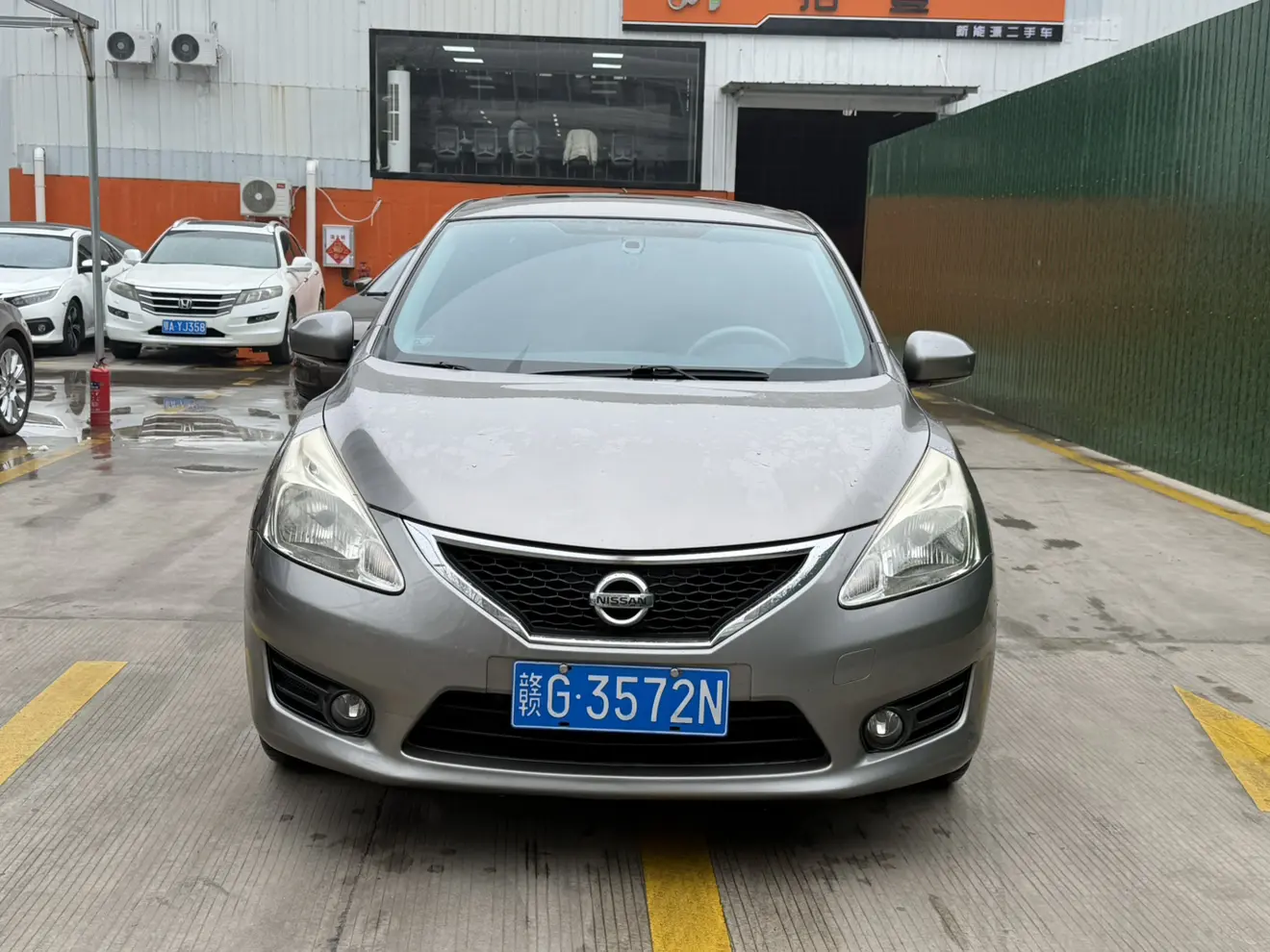 Nissan Tiida  из Китая