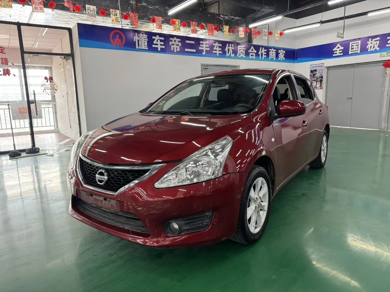 Nissan Tiida  из Китая