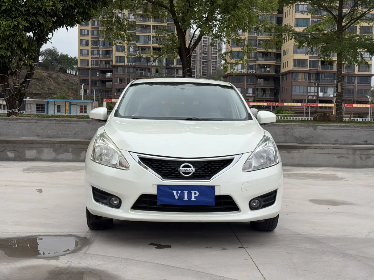 Nissan Tiida  из Китая
