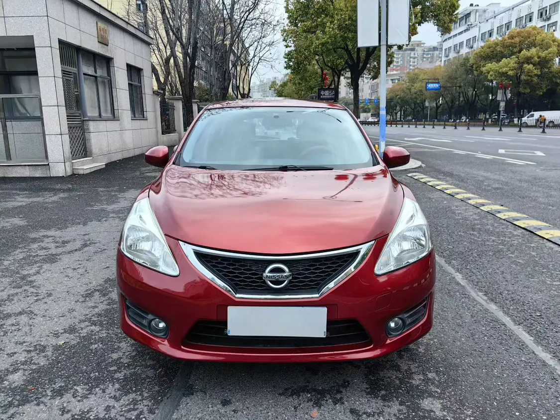 Nissan Tiida  из Китая