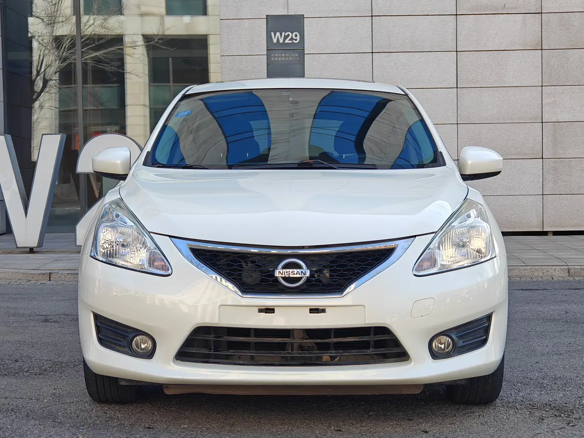 Nissan Tiida  из Китая