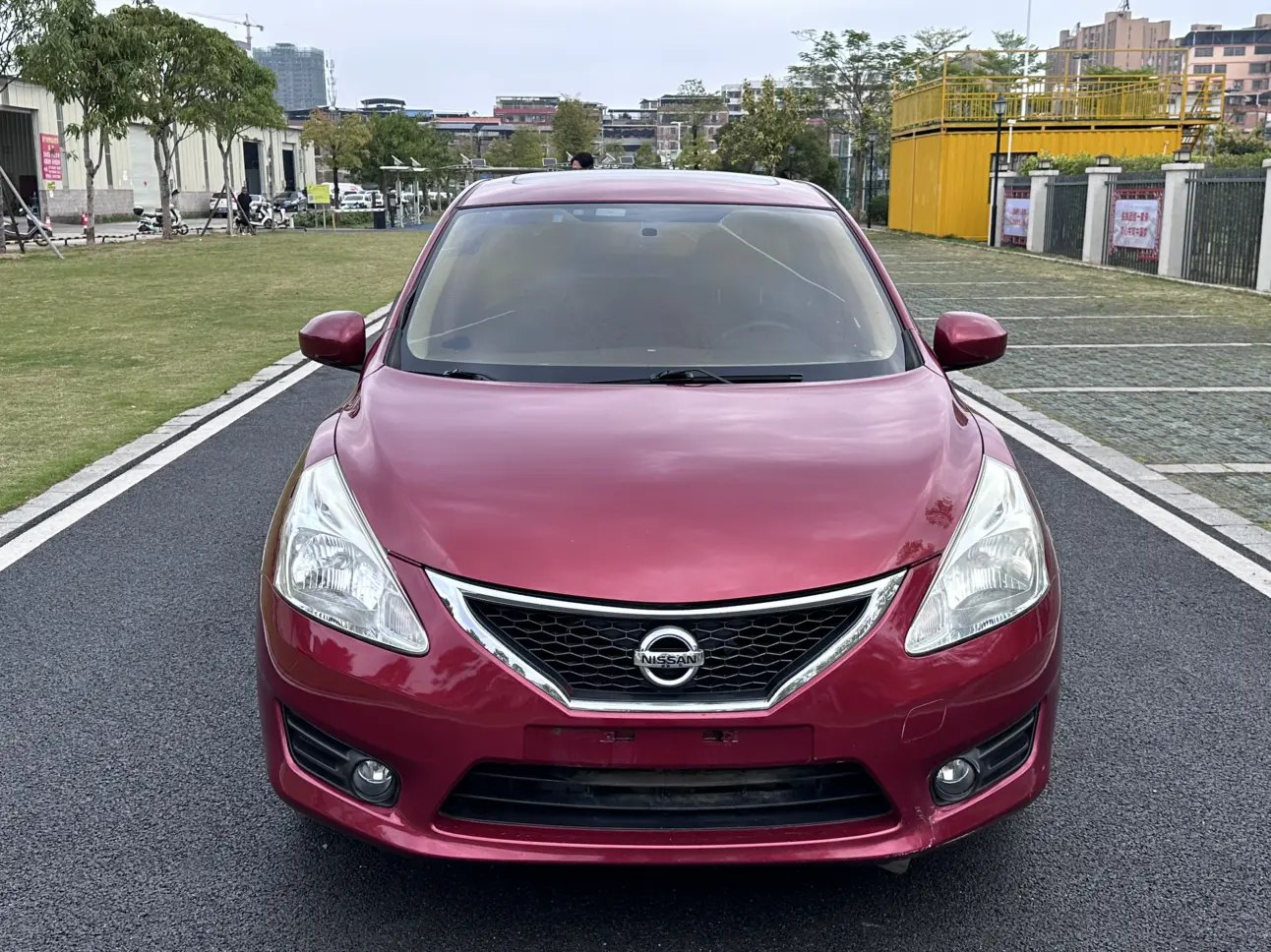 Nissan Tiida  из Китая