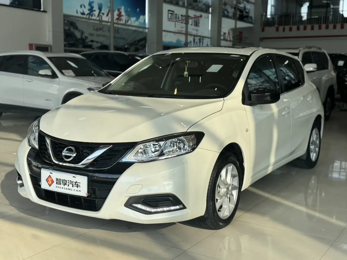 Nissan Tiida  из Китая