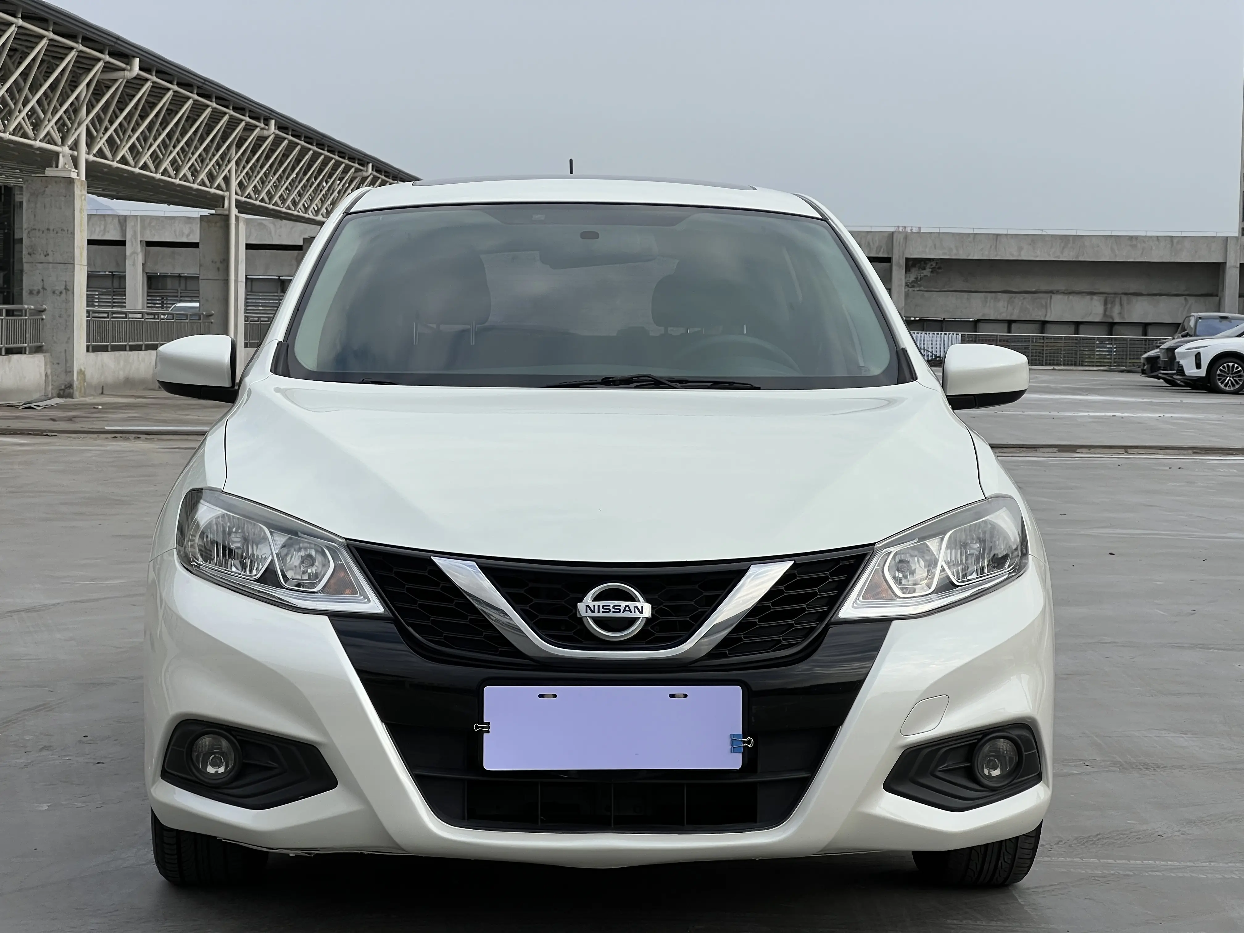 Nissan Tiida  из Китая