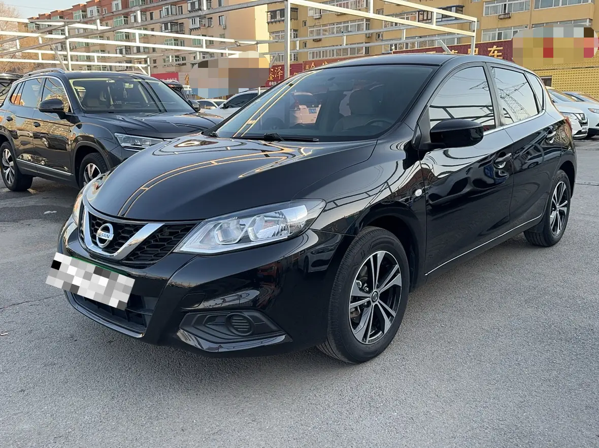 Nissan Tiida  из Китая