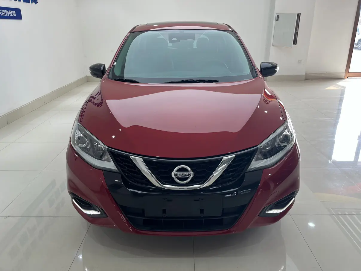 Nissan Tiida  из Китая