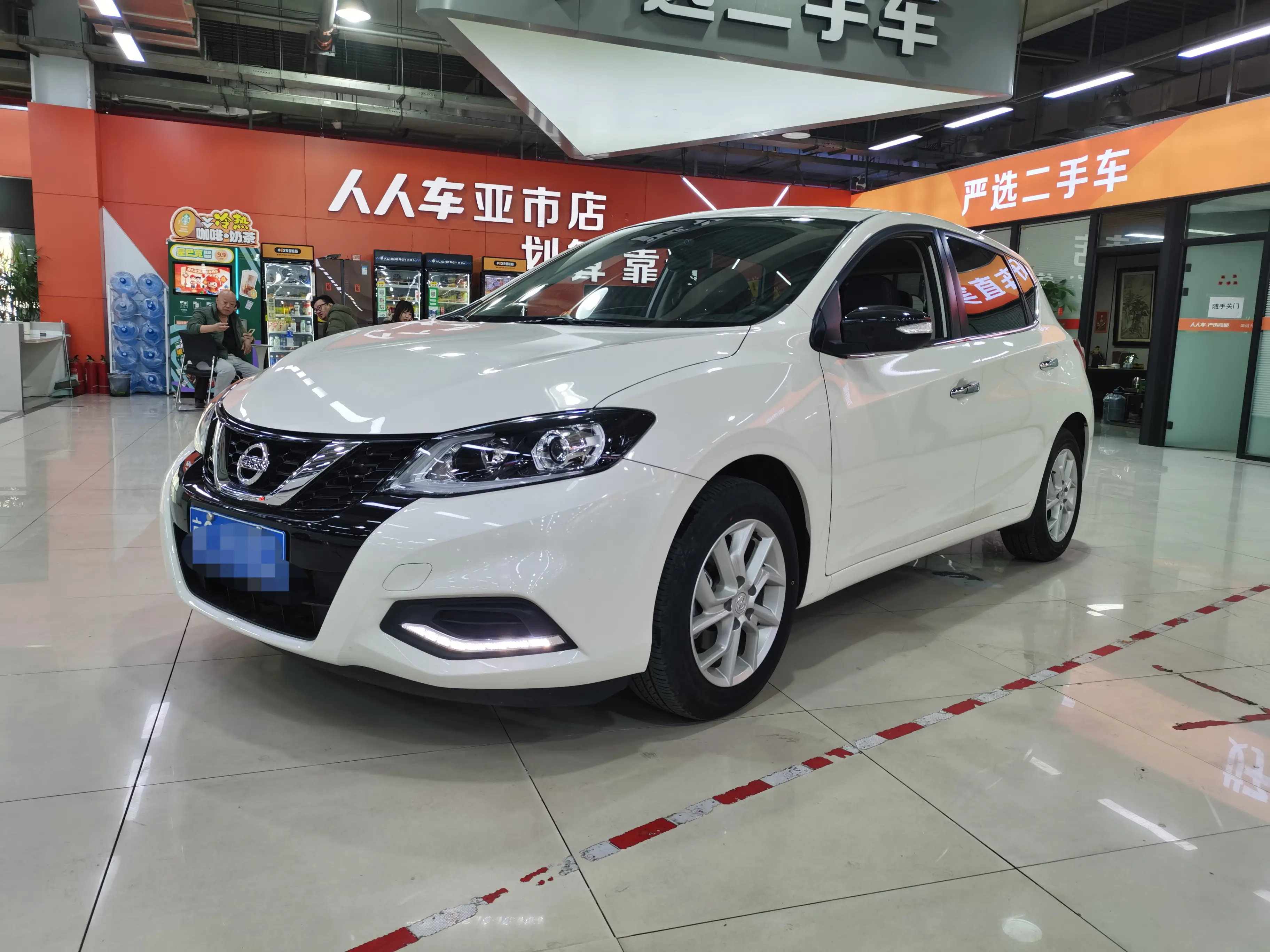 Nissan Tiida