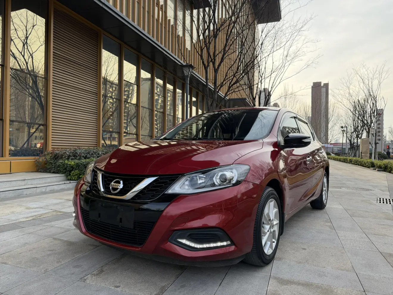 Nissan Tiida  из Китая