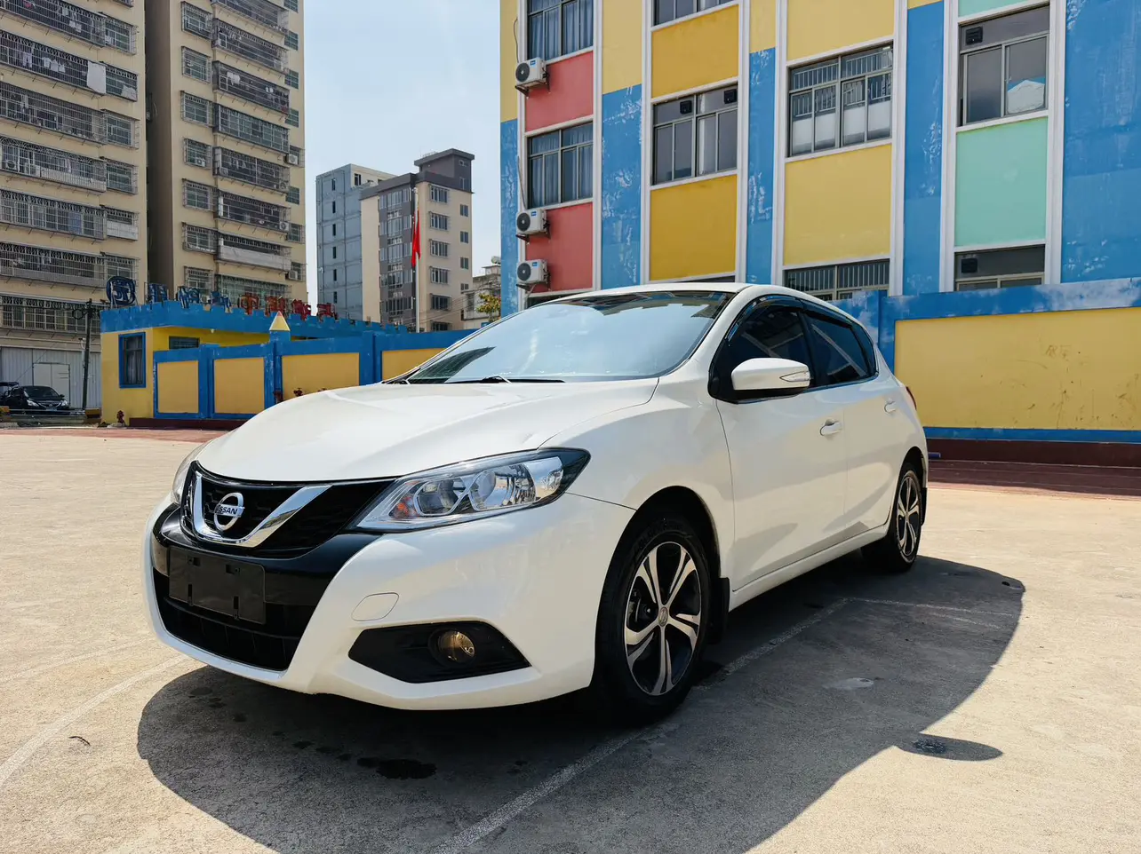 Nissan Tiida  из Китая