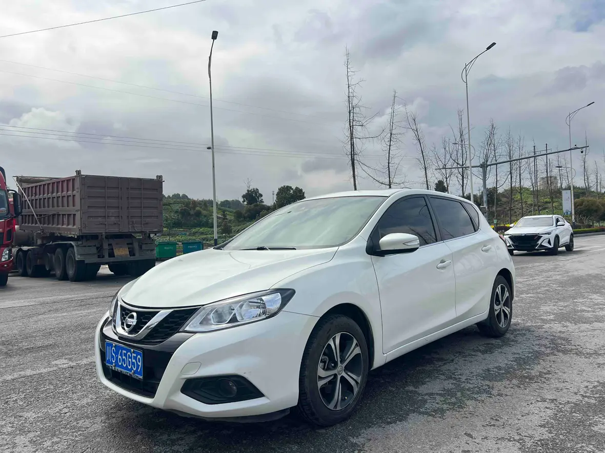 Nissan Tiida  из Китая