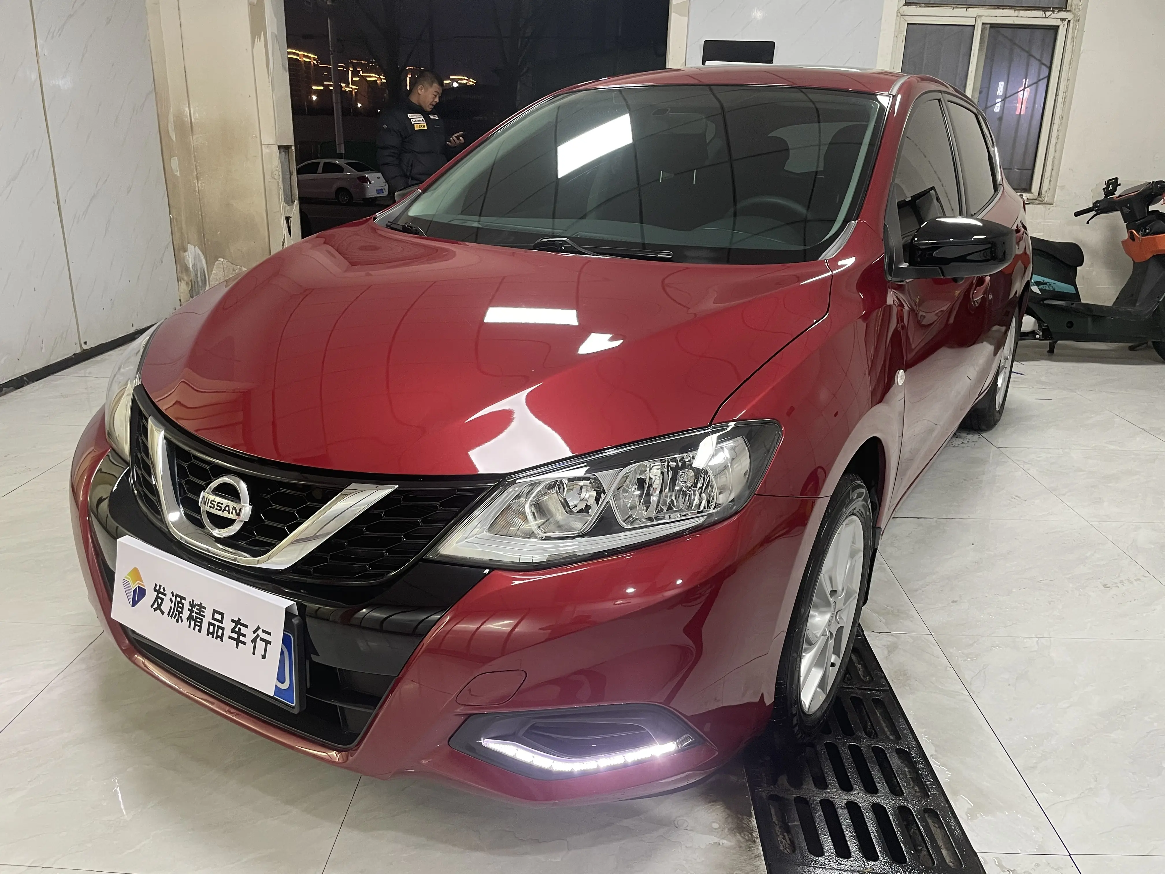 Nissan Tiida  из Китая