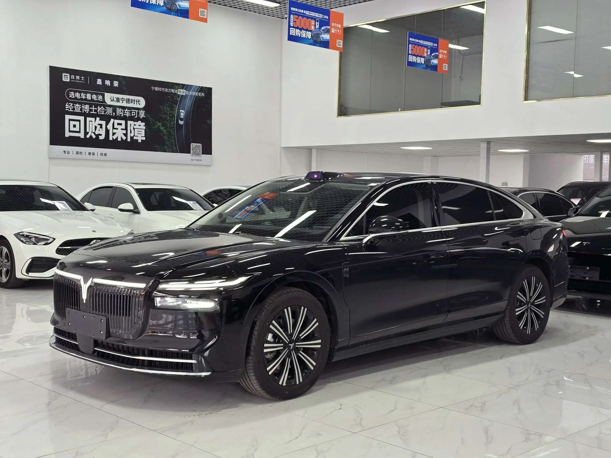 Voyah Lantu Chasing Light L  из Китая