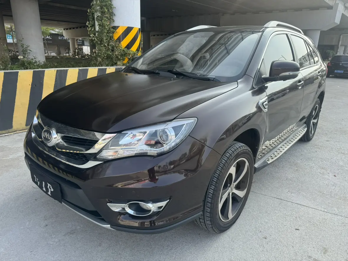 BYD S7