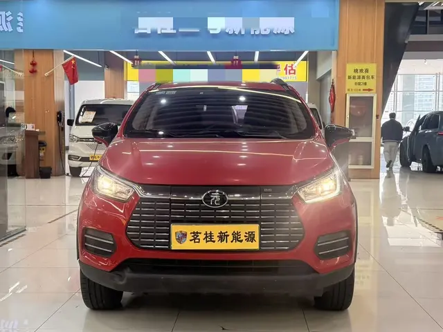 BYD Yuan EV  из Китая