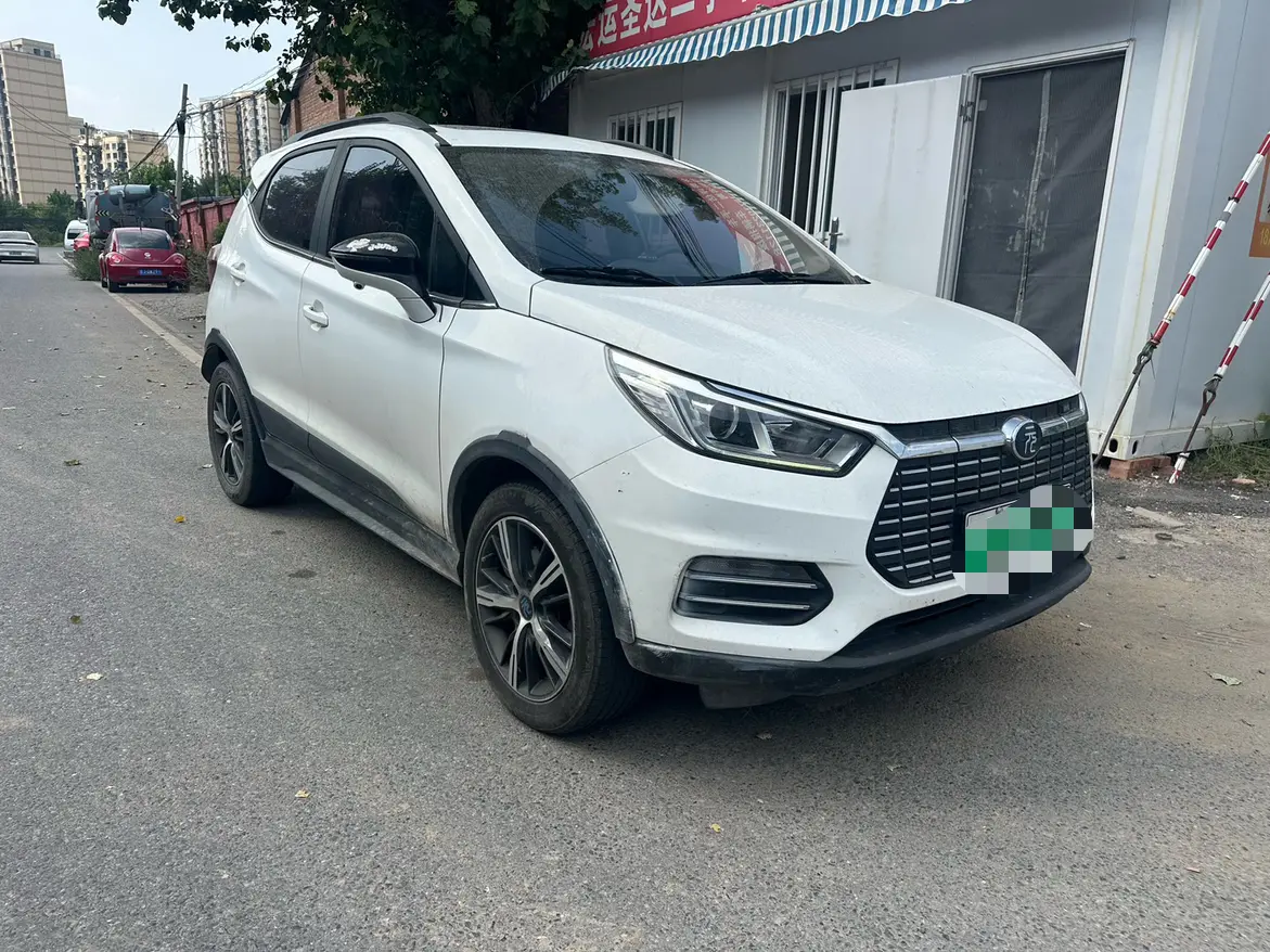 BYD Yuan EV  из Китая