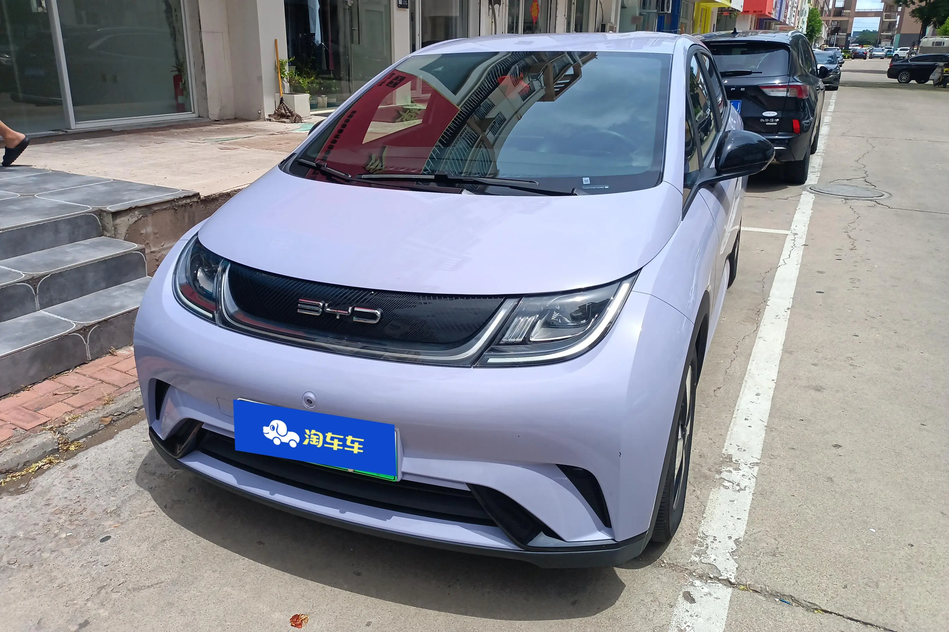 BYD Dolphin  из Китая