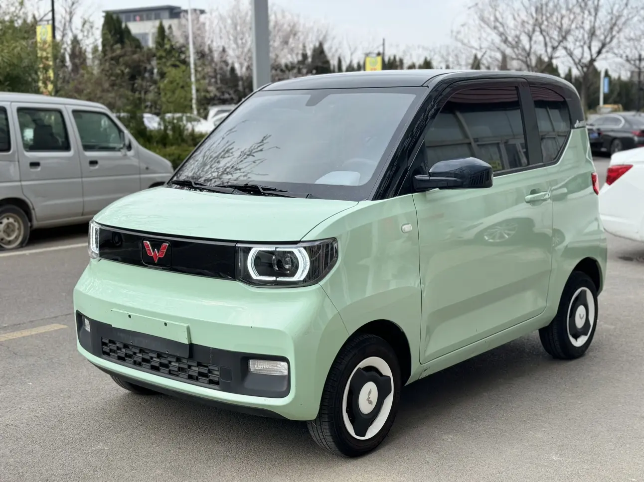 Wuling Hongguang MINIEV  из Китая