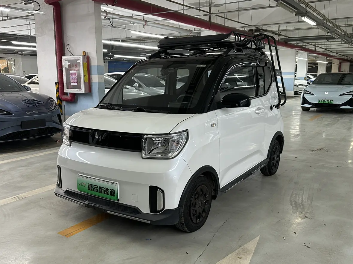 Wuling Hongguang MINIEV  из Китая