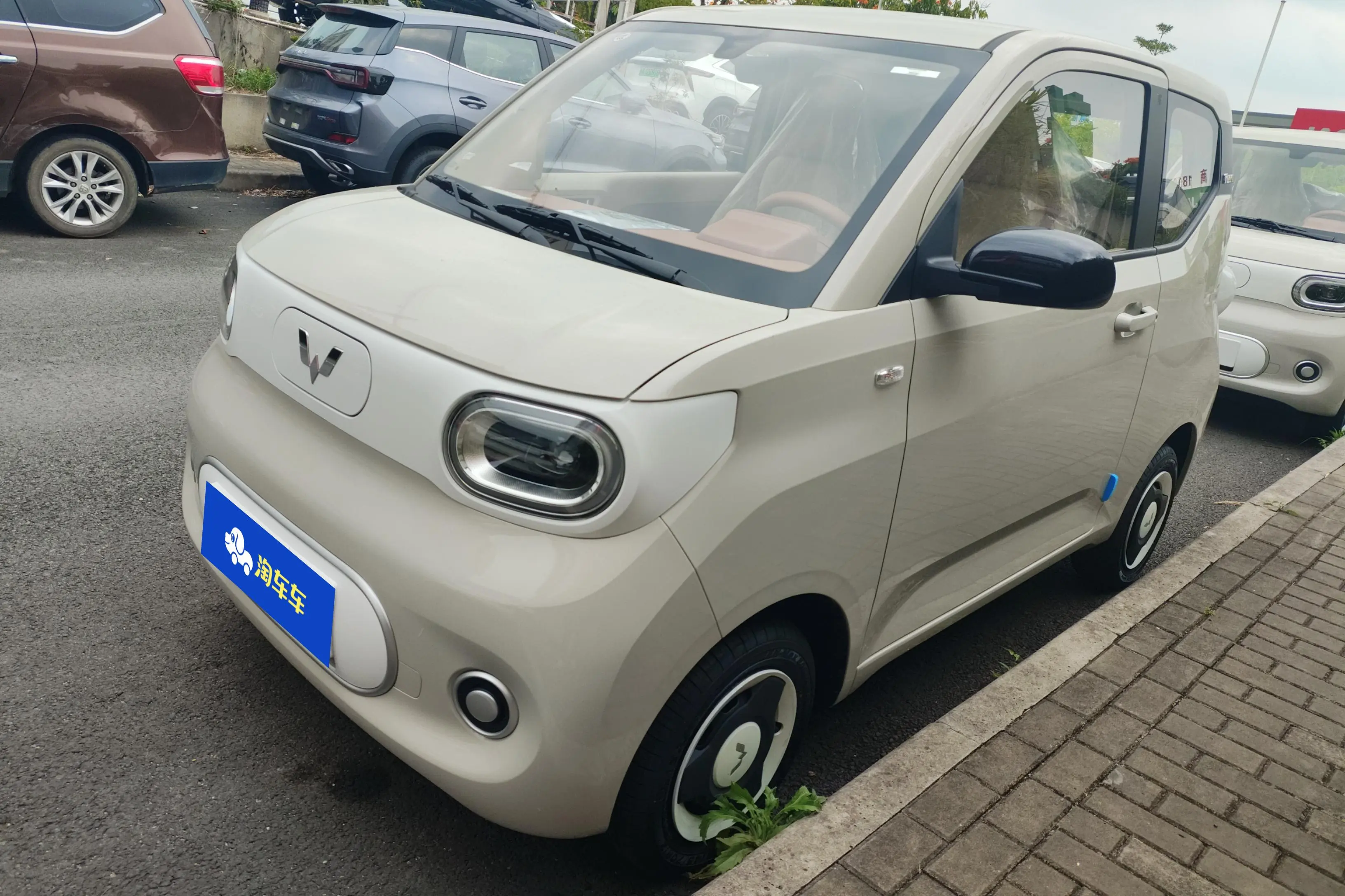 Wuling Hongguang MINIEV  из Китая
