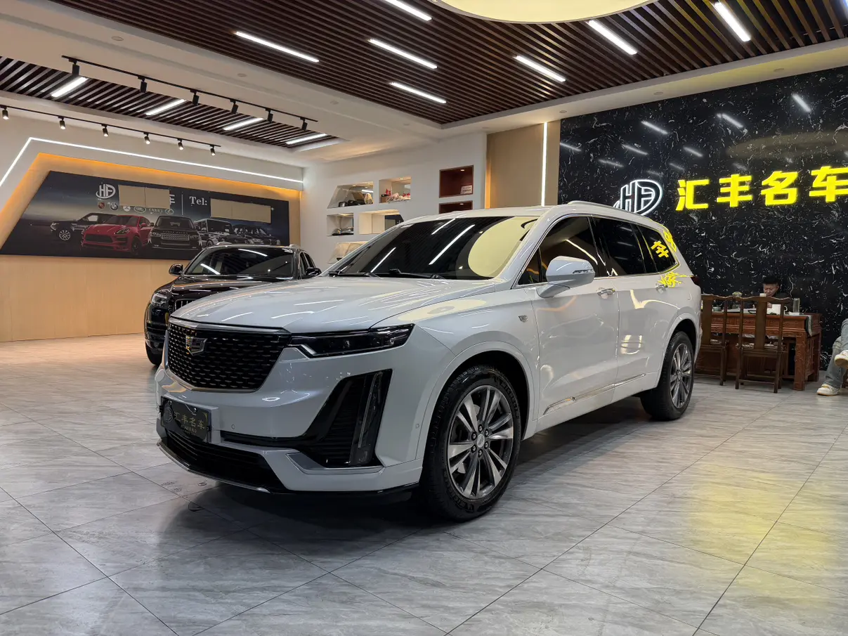 Cadillac XT6