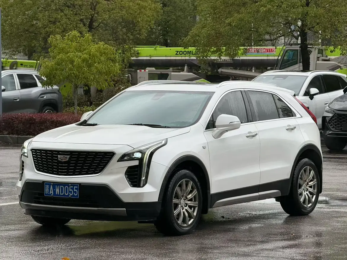 Cadillac XT4  из Китая