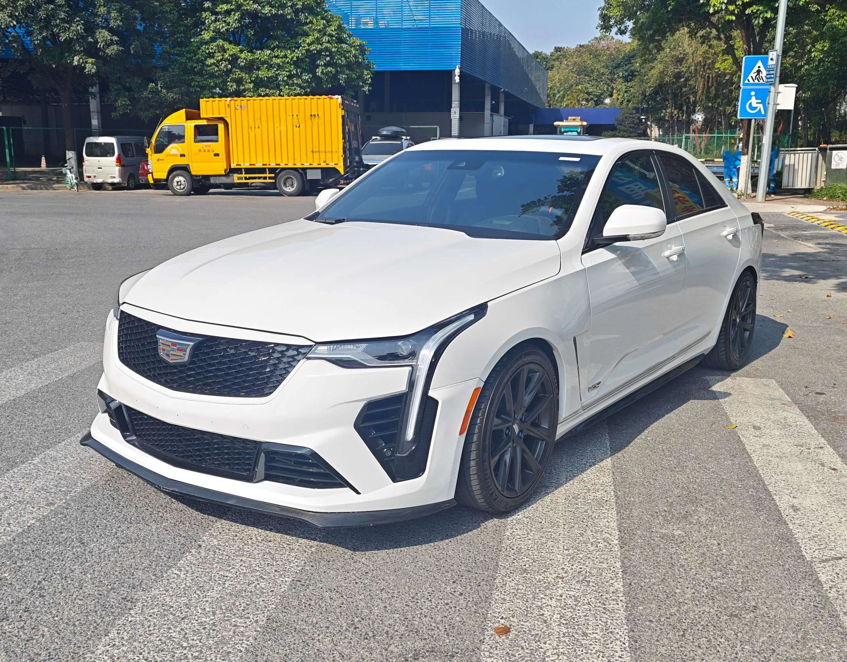 Cadillac CT4