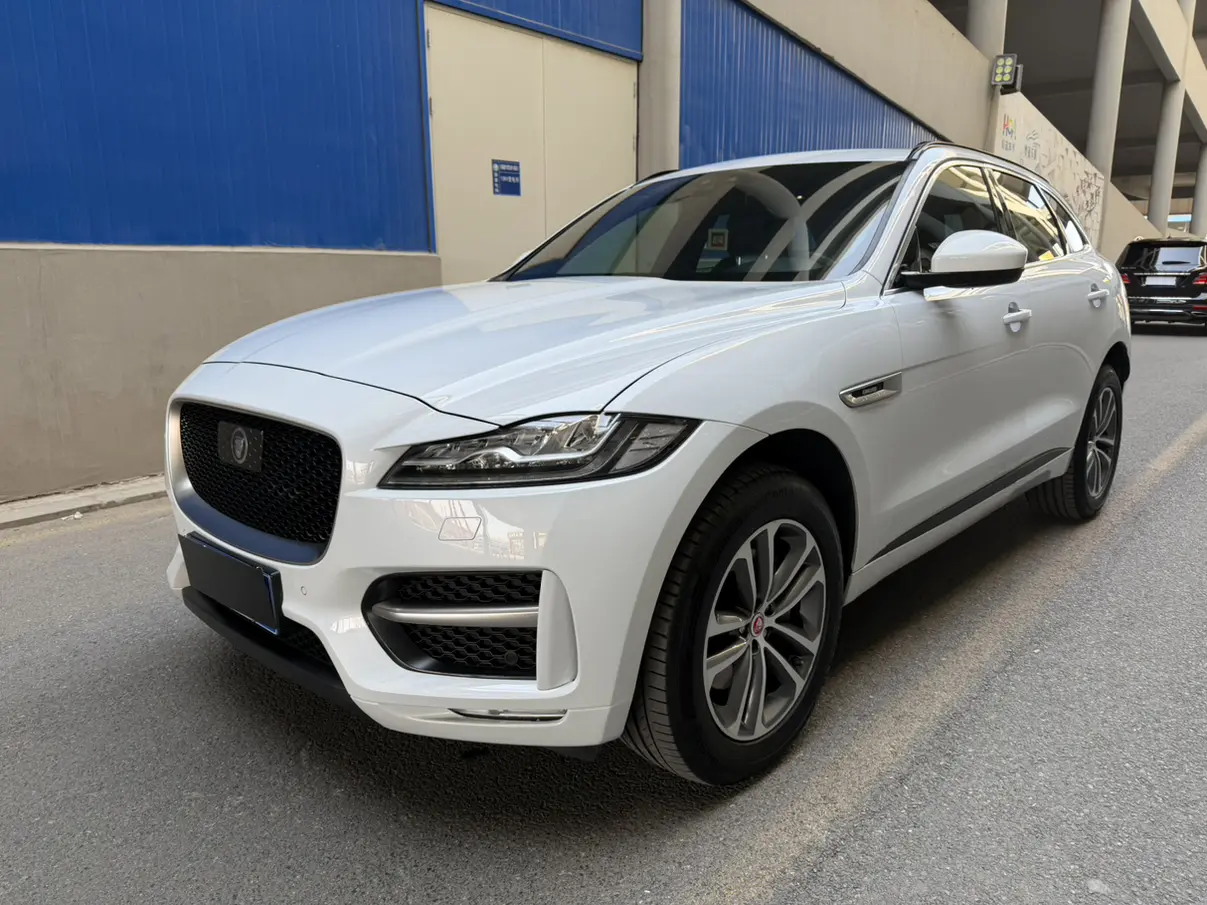 Jaguar F-PACE