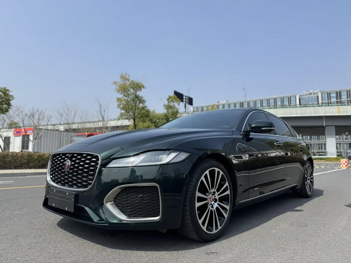 Jaguar XFL