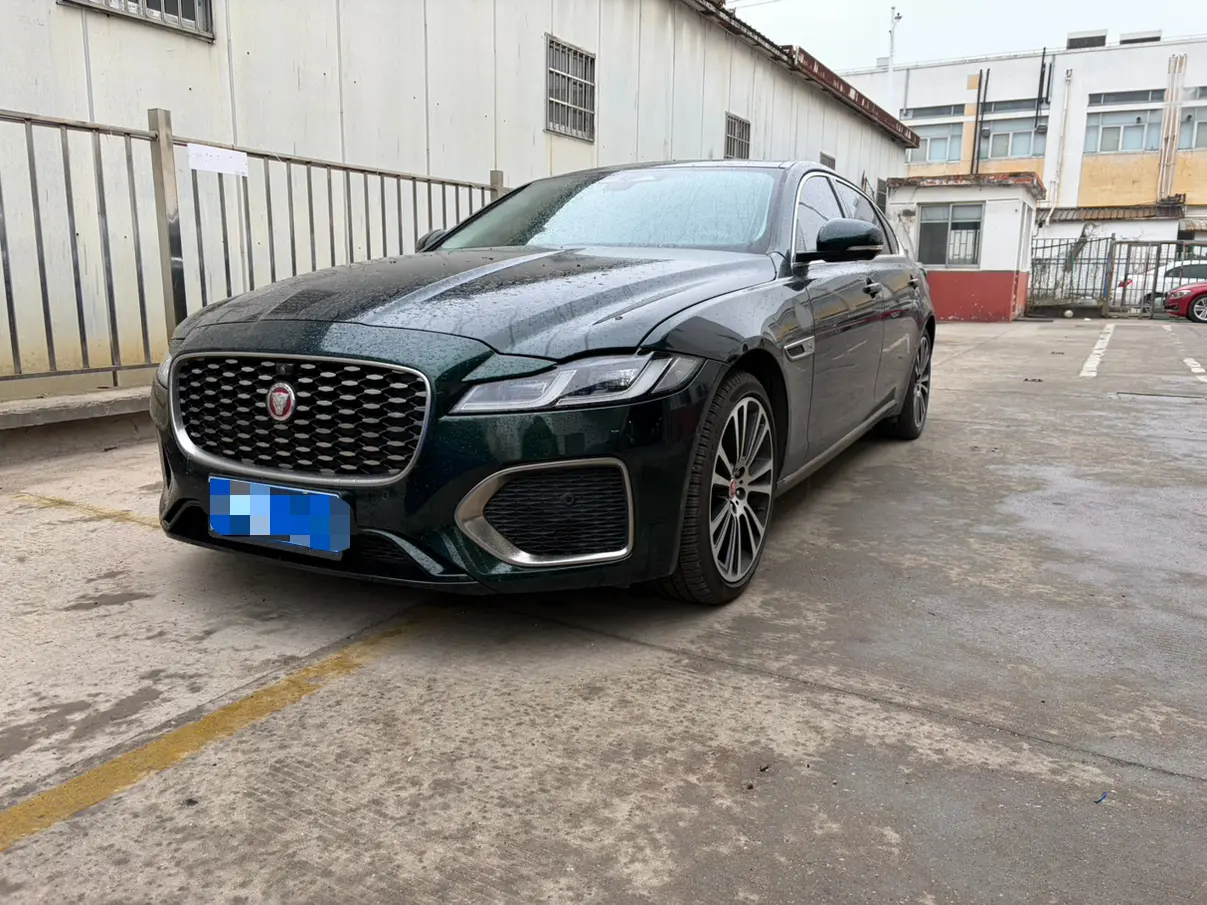 Jaguar XFL