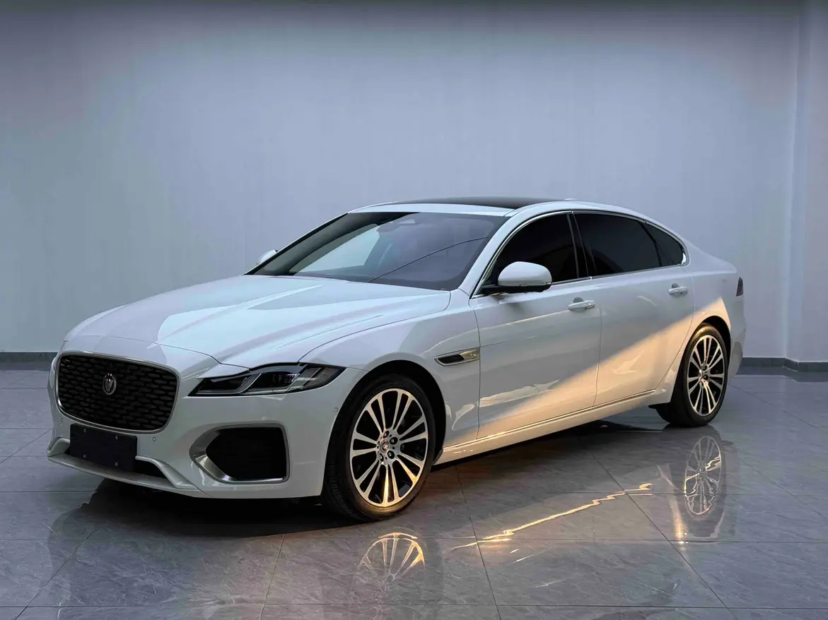 Jaguar XFL